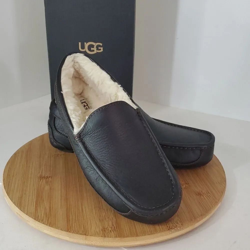 UGG Men's Ascot Slipper Dark Spice Leather Sheep Wool Size 8 NIB